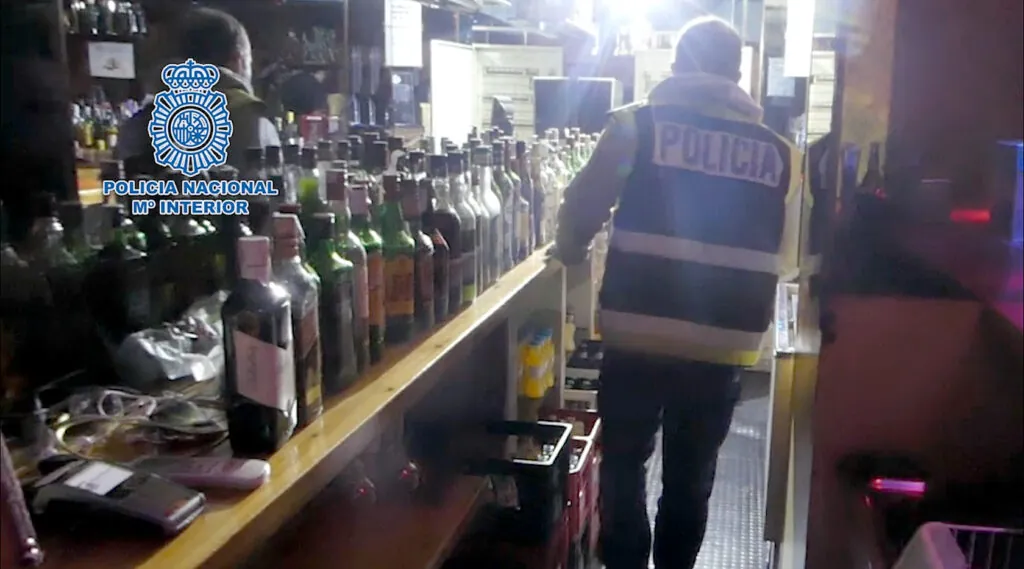 La Policía entra a liberar 11 víctimas de una red de explotación sexual.