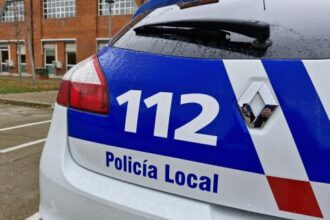 Parte trasera de un coche de la Policía Local de Palencia.